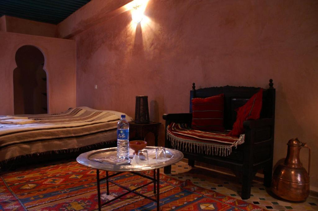 Riad Felloussia Meknès Rom bilde