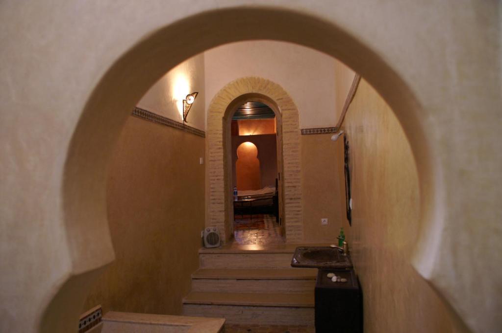 Riad Felloussia Meknès Rom bilde