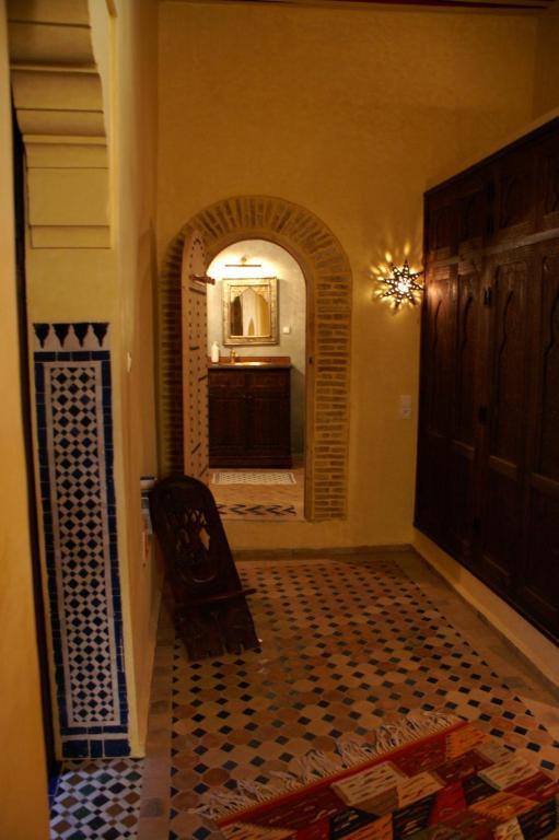Riad Felloussia Meknès Rom bilde